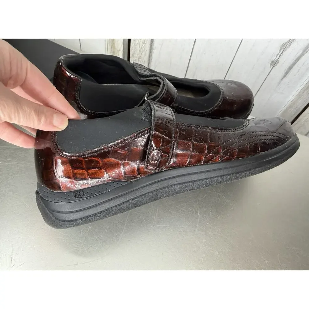 Drew Burgundy Crocodile Pattern Mary Jane's Women's Shoe Size 10.5 Patent